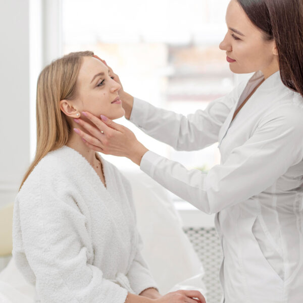 Dry Skin vs. Dehydrated Skin: Discover the Differences and How to Care for Them Properly